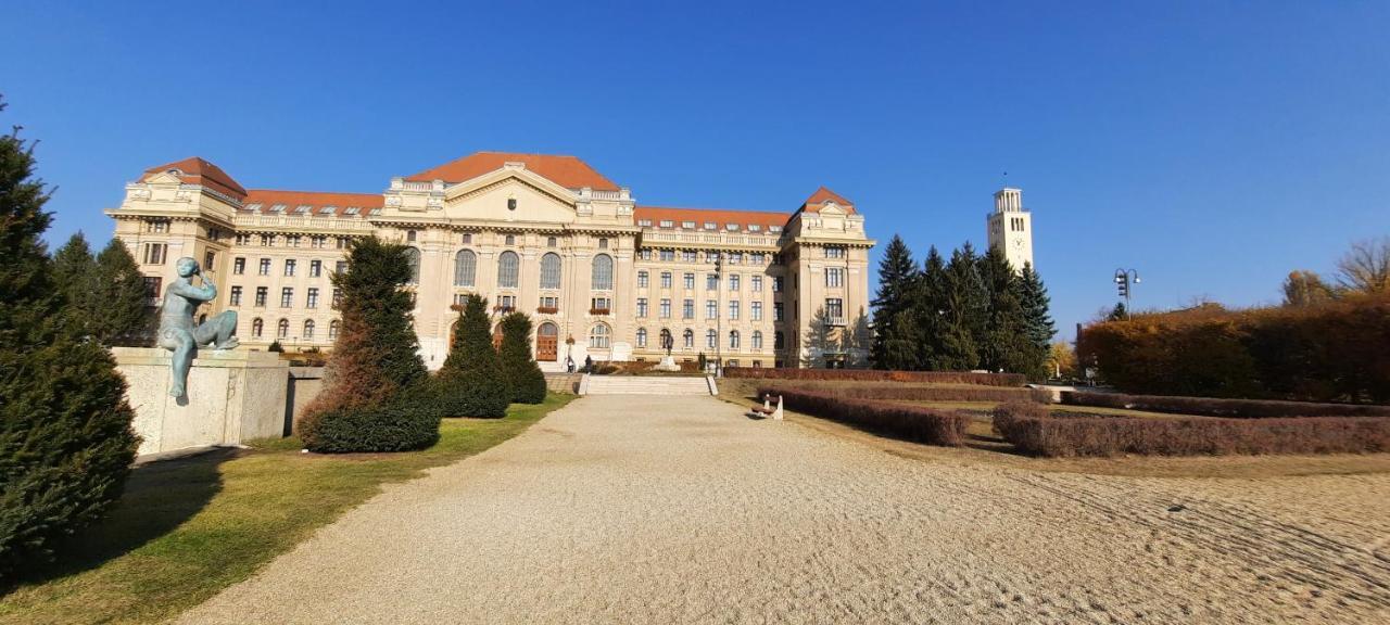 City Life Apartment Debrecen Exterior foto